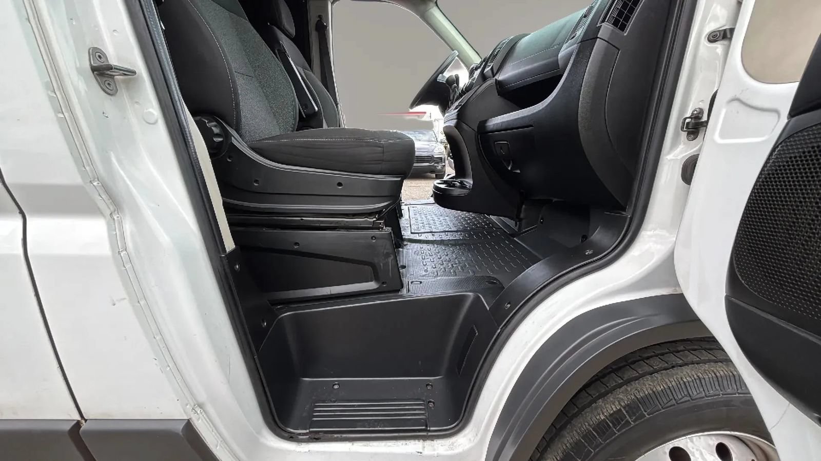 Used 2015 RAM ProMaster 2500 w/ Interior Convenience Group FWD image 44