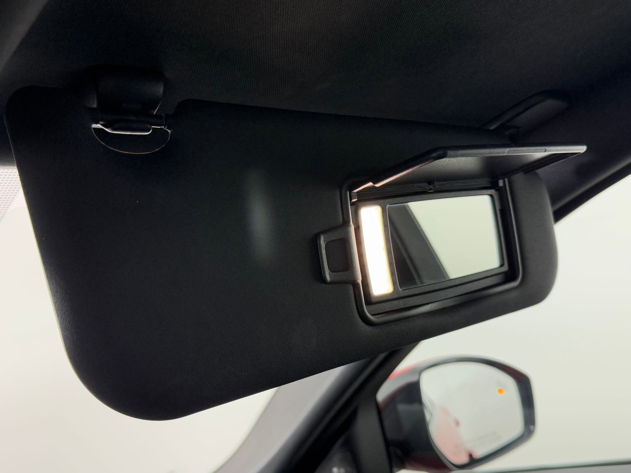 Used 2020 Jaguar E-PACE Checkered Flag image 31