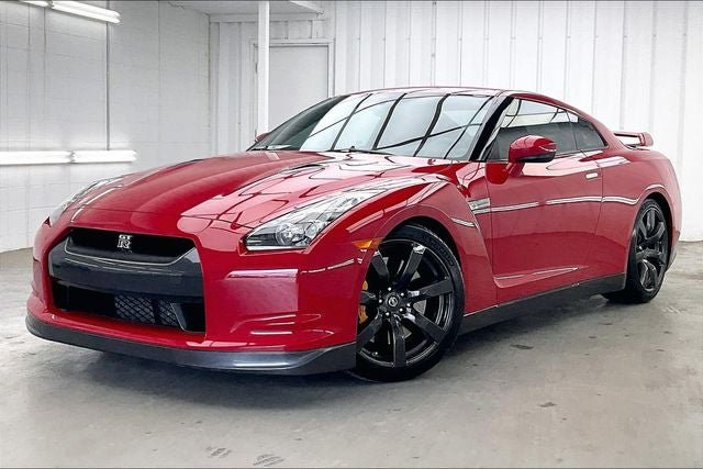 Used 2010 Nissan GT-R Premium AWD/4WD image 2