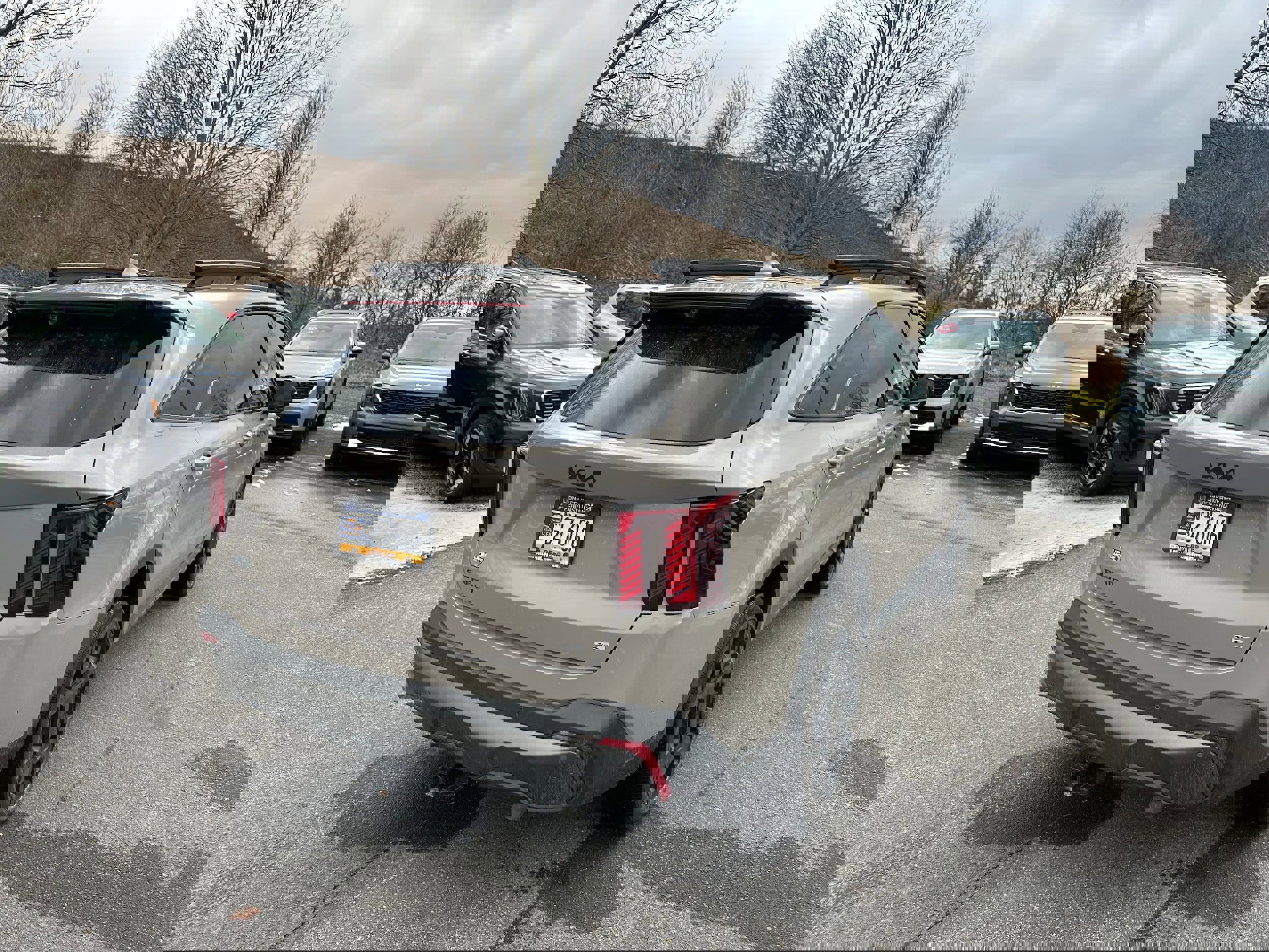 Used 2025 Kia Sorento SX Prestige w/ Olive Brown Leather Package image 5