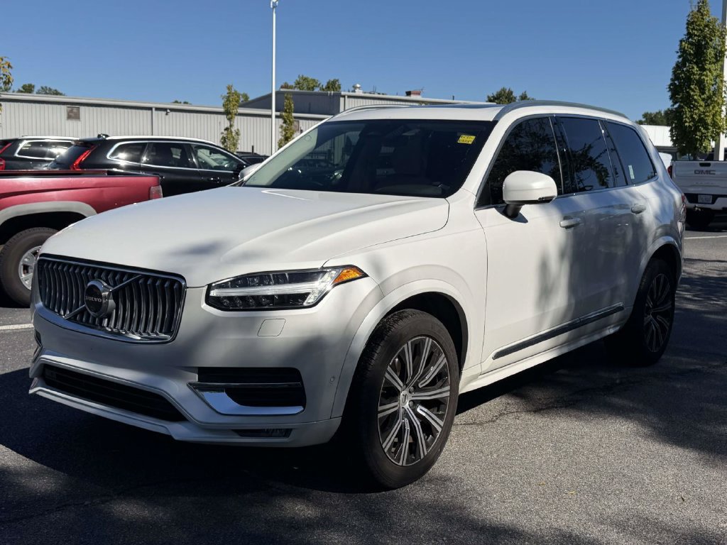 Used 2024 Volvo XC90 B5 Plus w/ Protection Package Premier AWD/4WD image 4