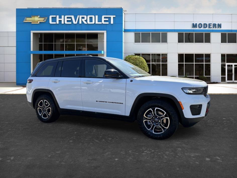 Used 2022 Jeep Grand Cherokee Trailhawk AWD/4WD image 6