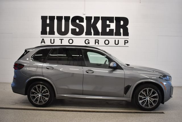Used 2026 BMW X5 xDrive40i AWD/4WD image 2