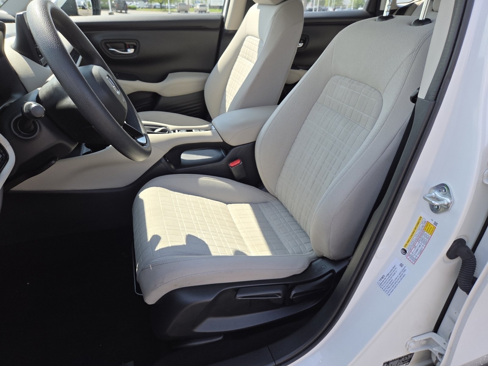 Certified 2024 Honda HR-V LX image 22