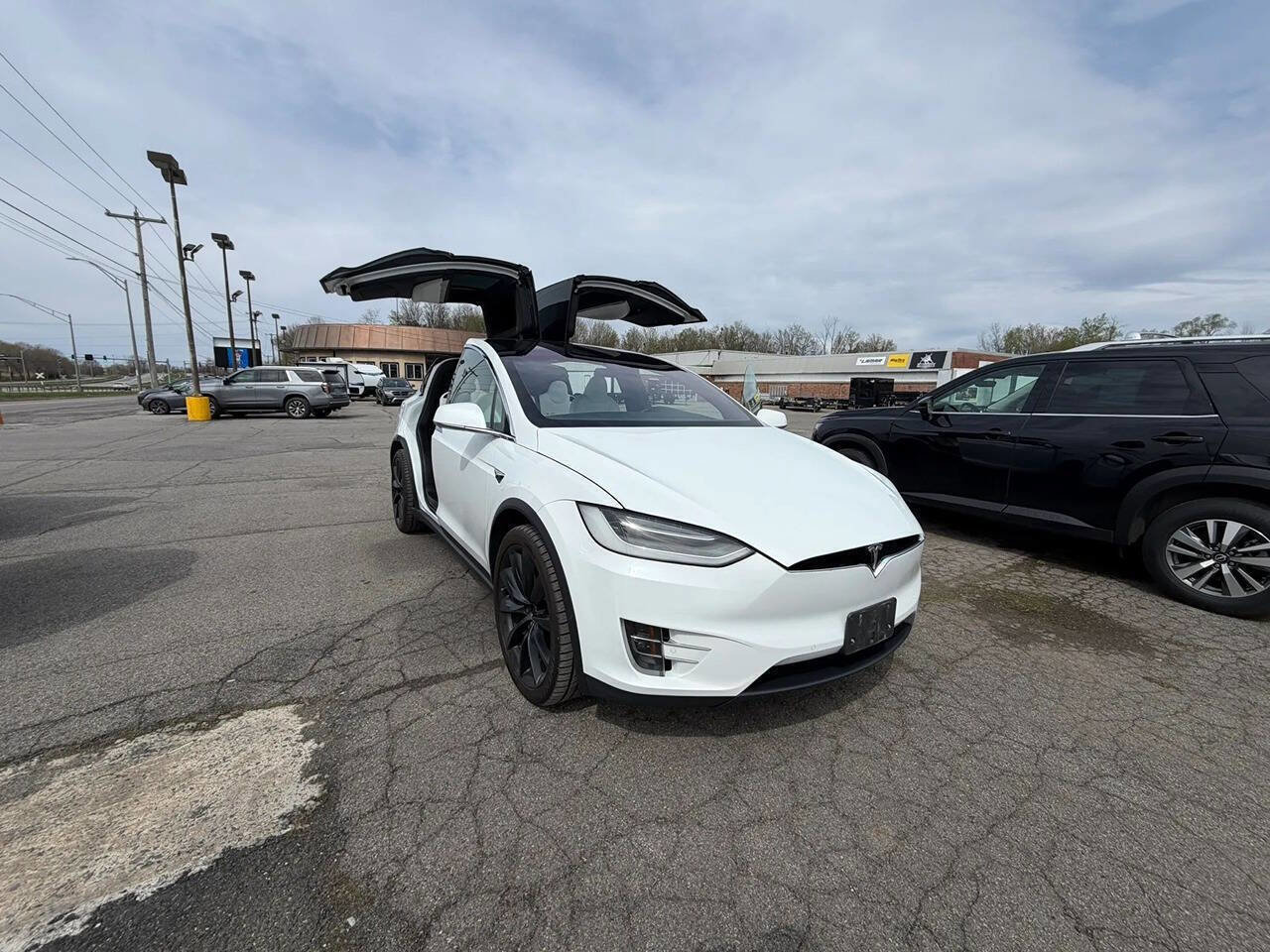 Used 2020 Tesla Model X Long Range image 15