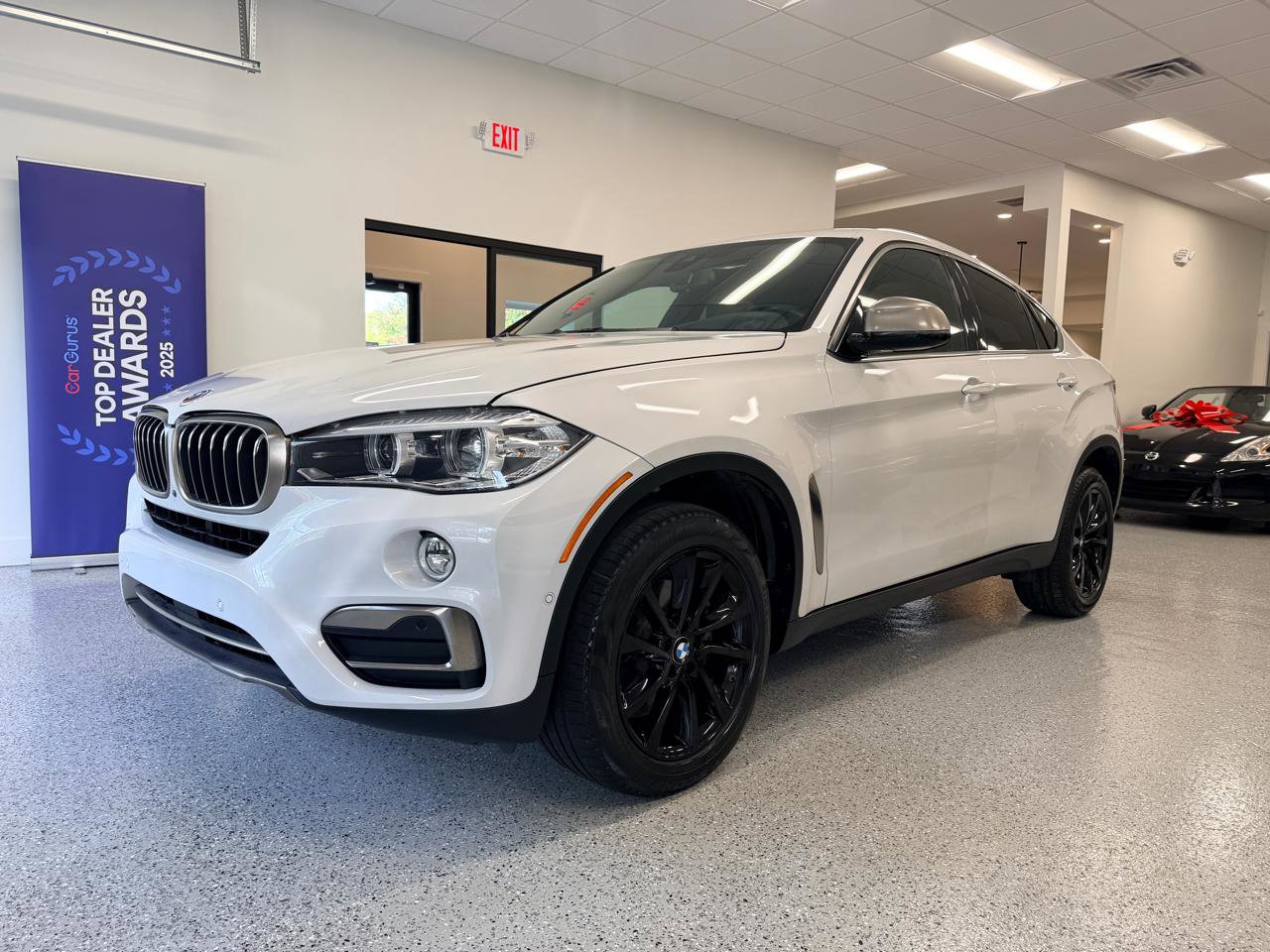 Used 2019 BMW X6 sDrive35i RWD image 4