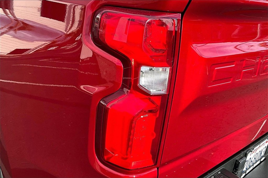 Used 2022 Chevrolet Silverado 1500 High Country w/ High Country Premium Package image 29