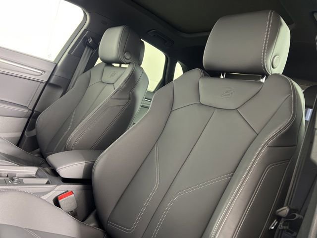 Certified 2025 Audi Q3 2.0T Premium w/ Convenience Package image 19