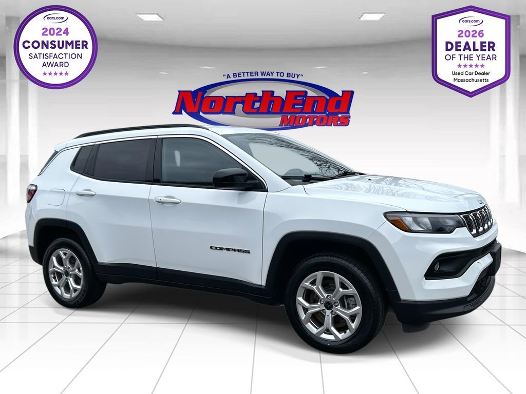 Used 2025 Jeep Compass Latitude AWD/4WD image 1