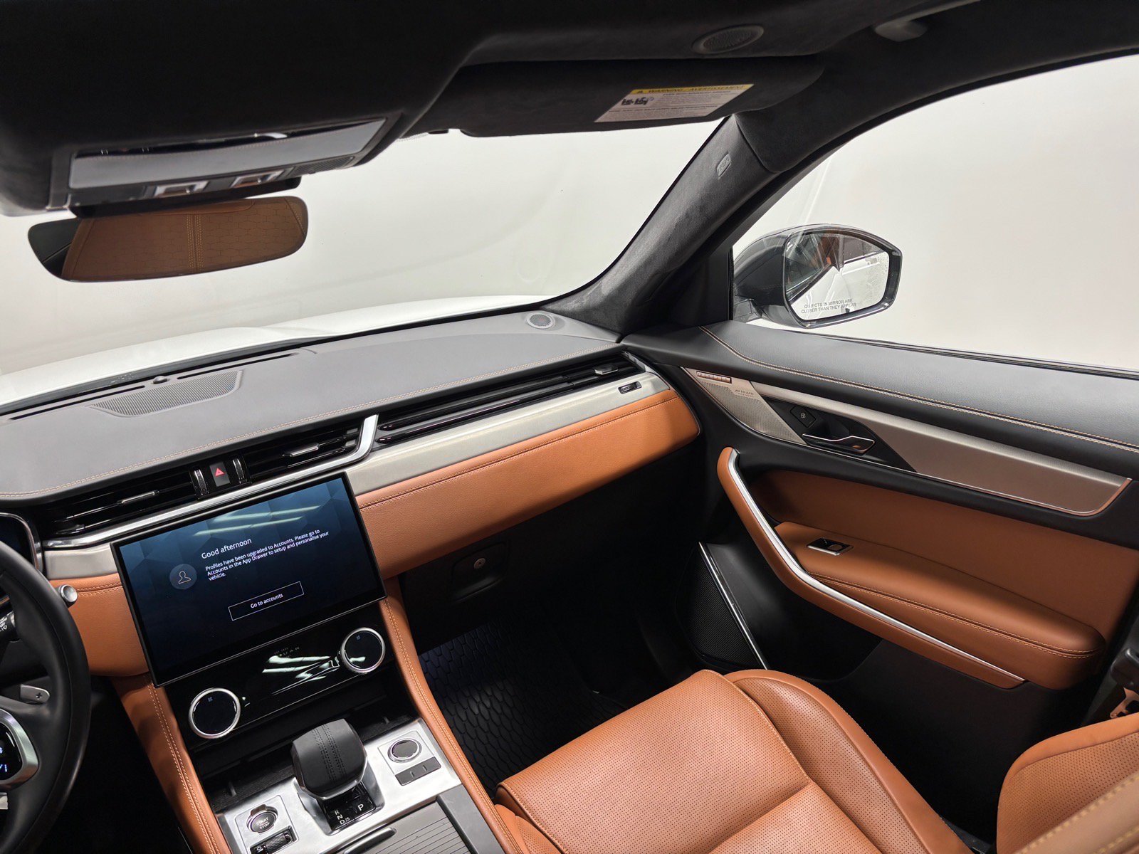 New 2025 Jaguar F-PACE R-Dynamic S AWD/4WD image 35