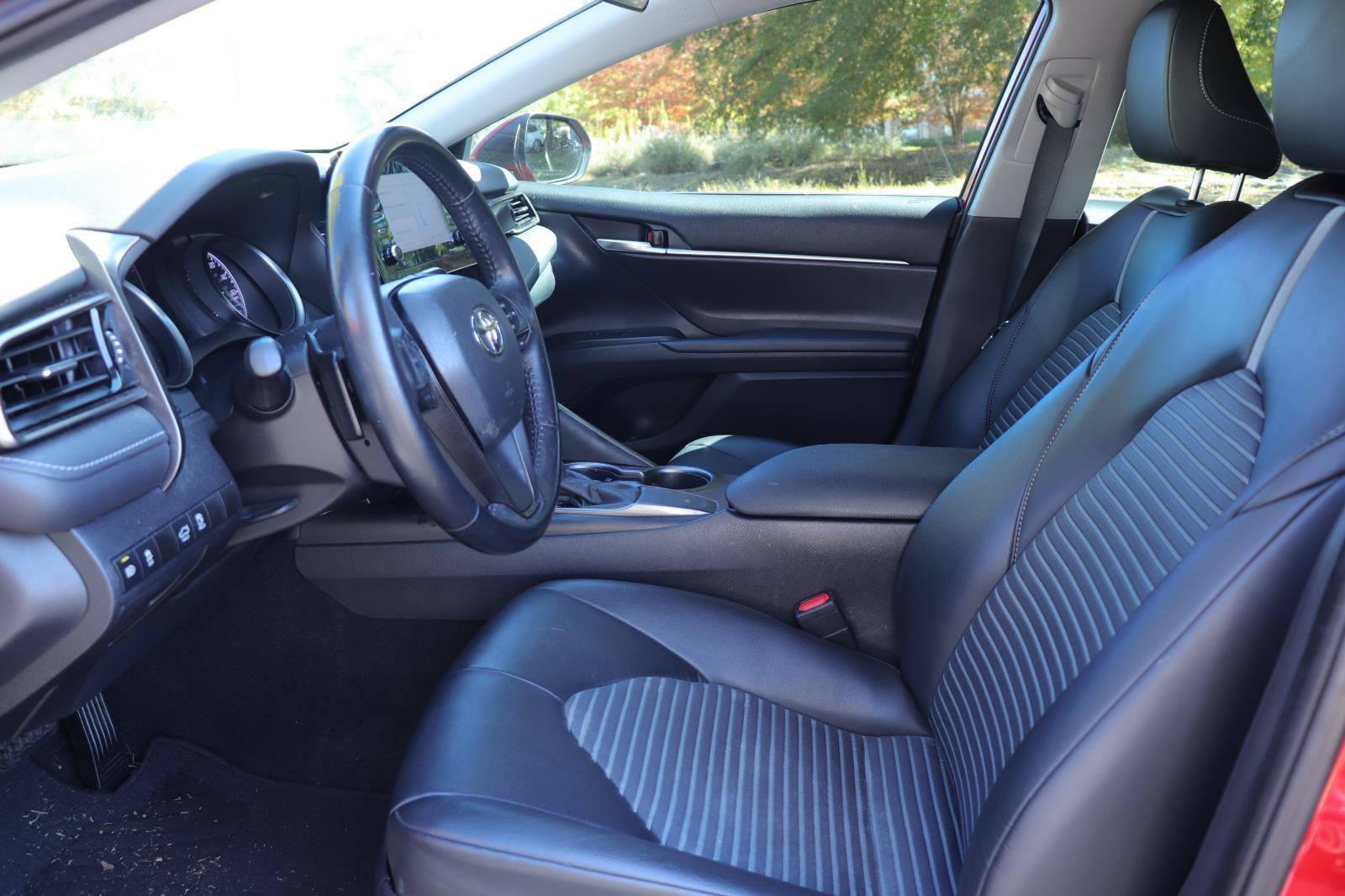 Used 2021 Toyota Camry SE image 11