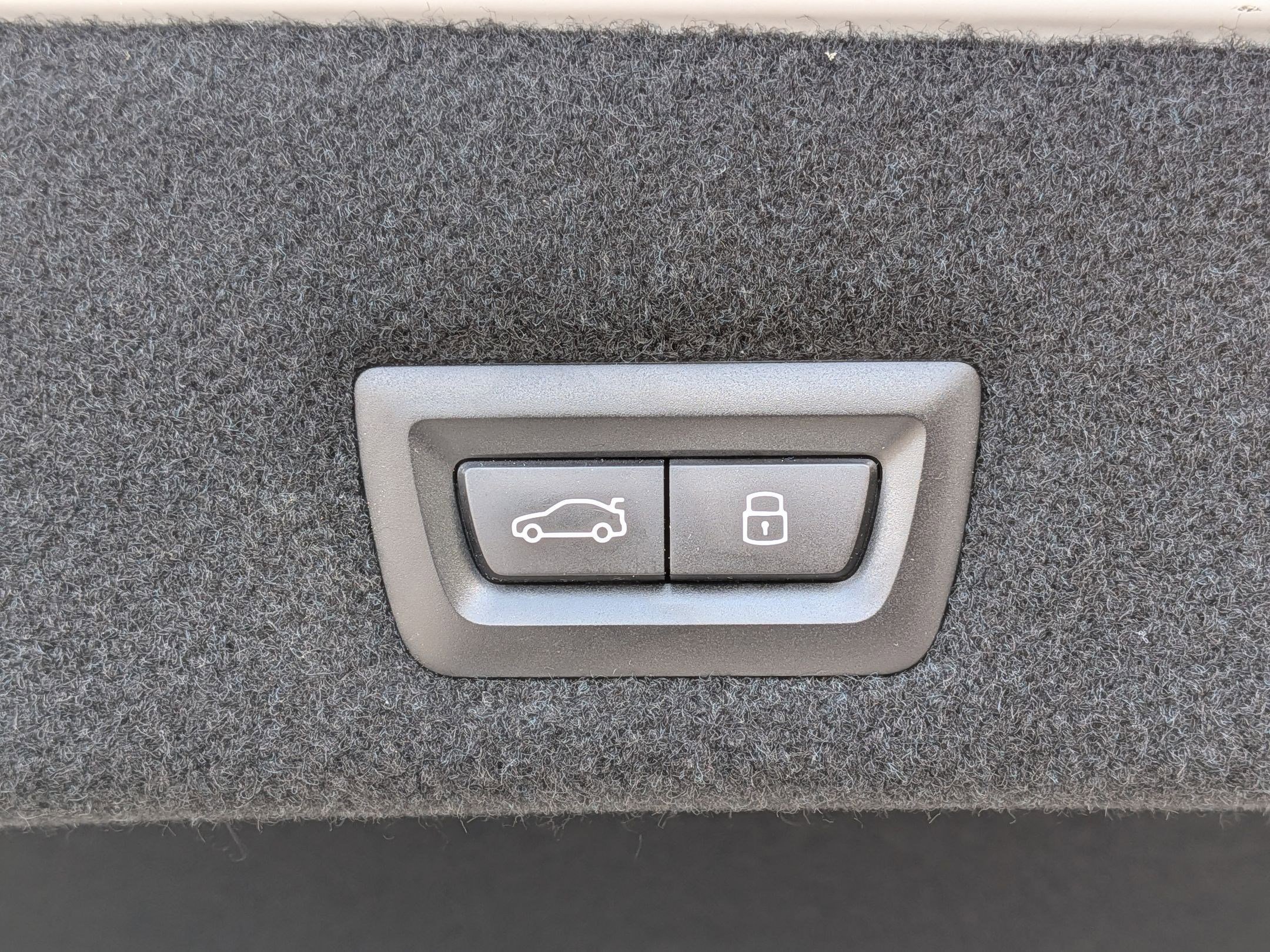 Certified 2023 BMW 740i RWD image 35