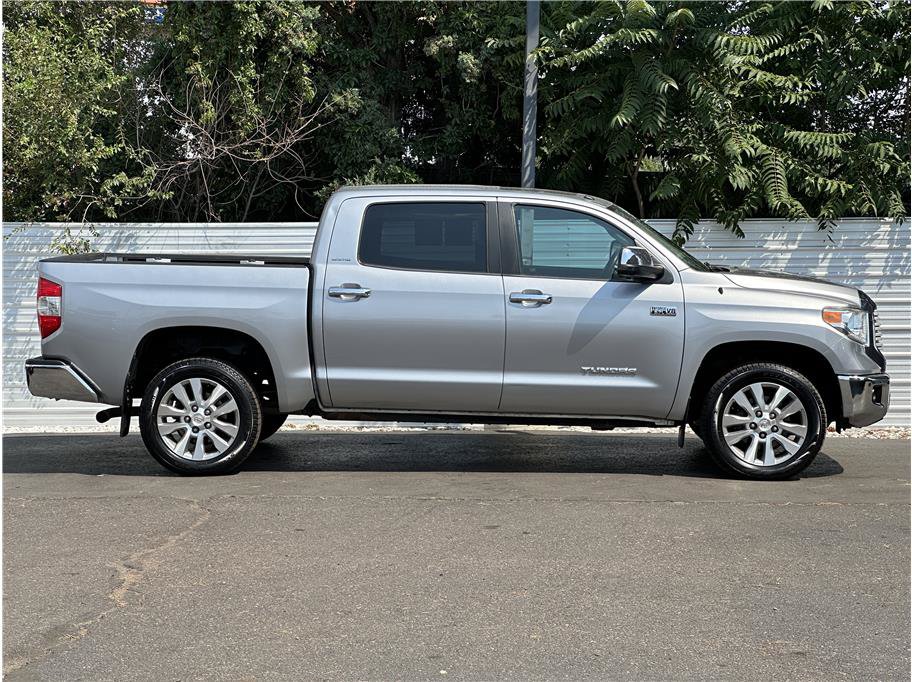 Used 2014 Toyota Tundra Limited w/ Limited Premium Package AWD/4WD image 9