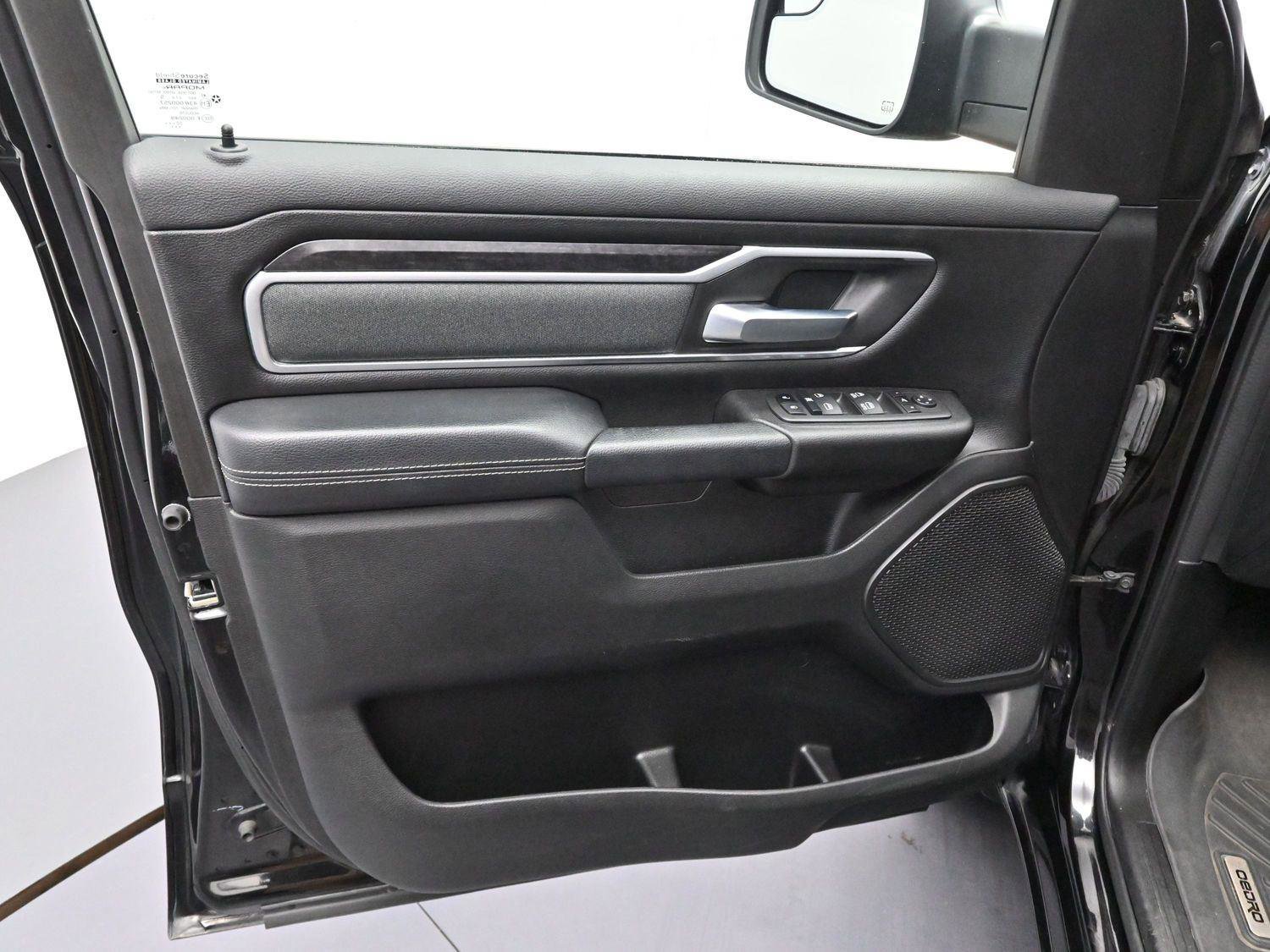 Used 2022 RAM 1500 Big Horn AWD/4WD image 9