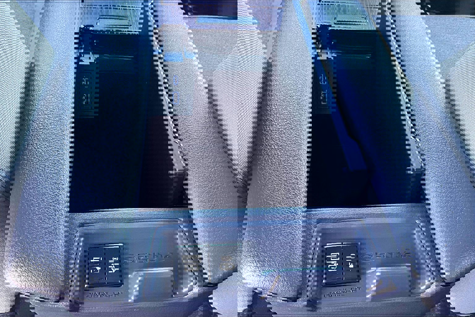 Used 2024 Toyota Sienna LE image 32