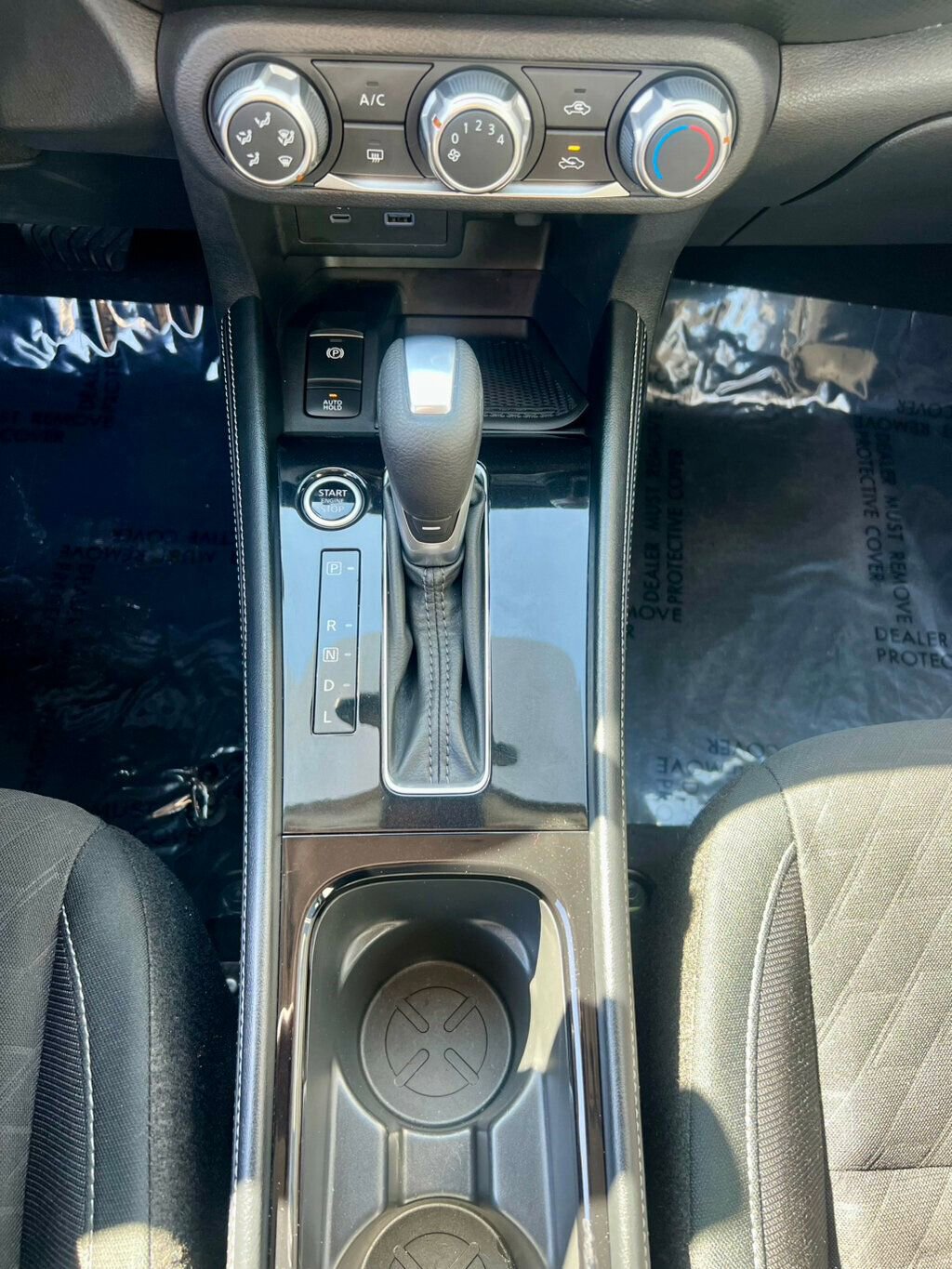 Used 2024 Nissan Kicks SV image 31