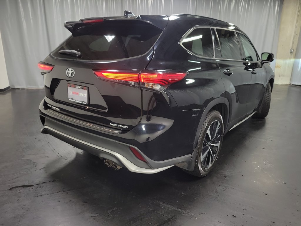 Used 2022 Toyota Highlander XSE AWD/4WD image 8