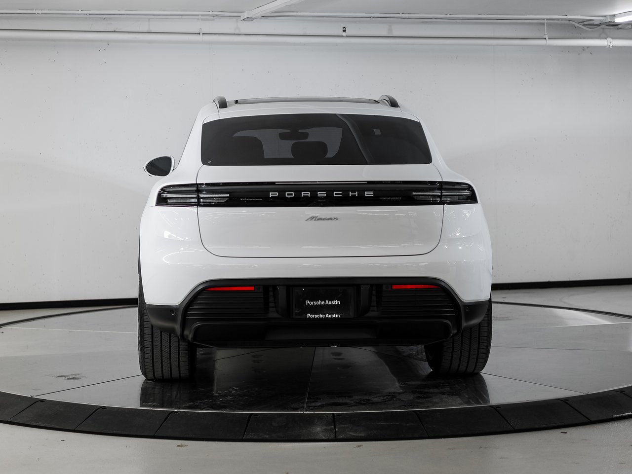 Certified 2026 Porsche Macan Electric RWD image 6