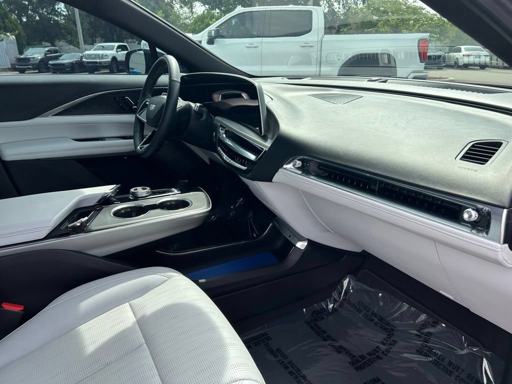 Used 2024 Cadillac Lyriq Sport RWD image 59