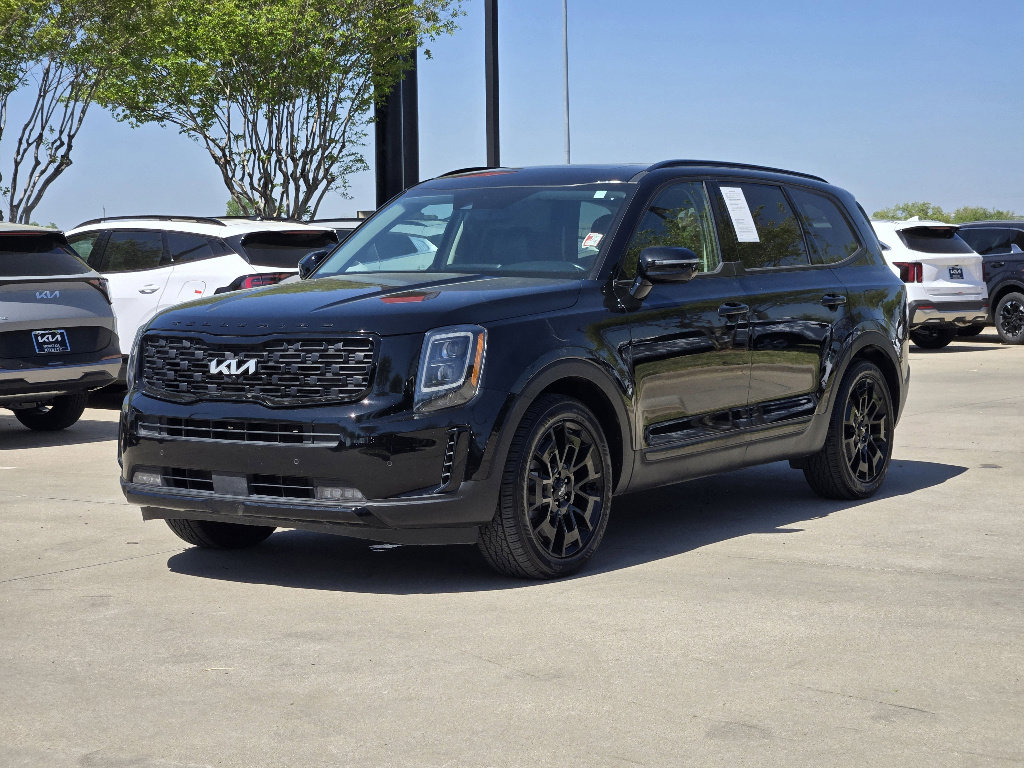 Used 2022 Kia Telluride SX w/ Nightfall Edition Package image 2