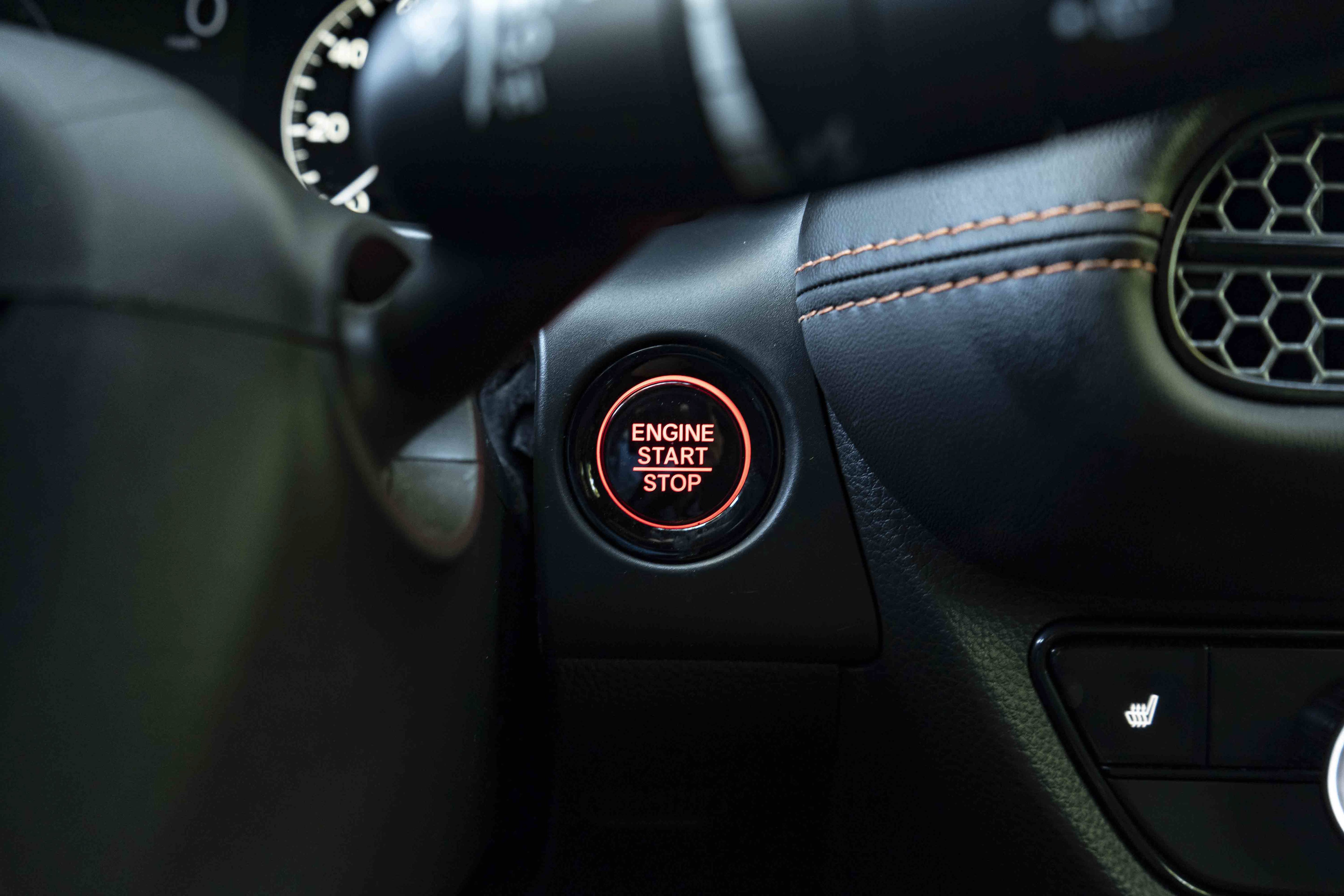 Certified 2025 Honda HR-V Sport image 25