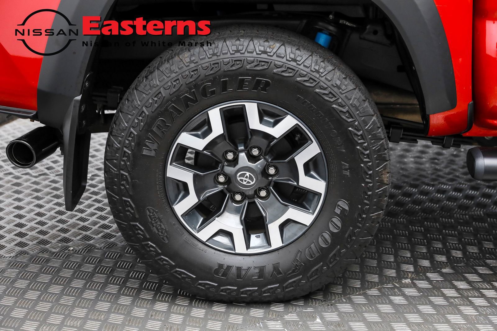 Used 2022 Toyota Tacoma TRD Off-Road w/ Black Out Package (TMS) image 39