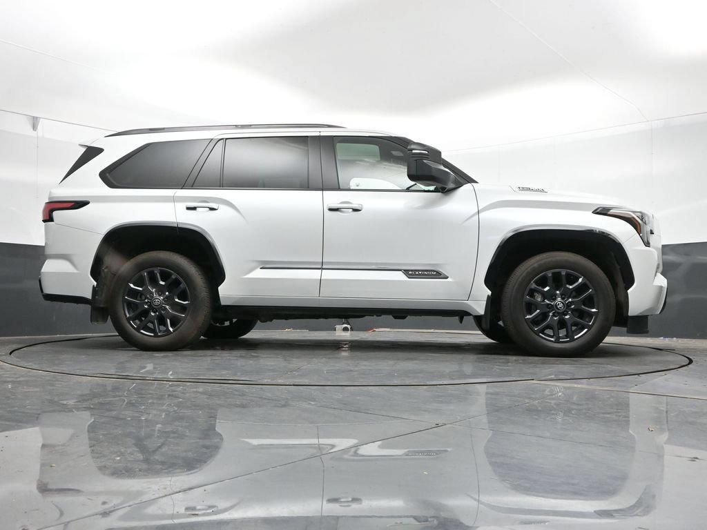Used 2025 Toyota Sequoia Platinum AWD/4WD image 42