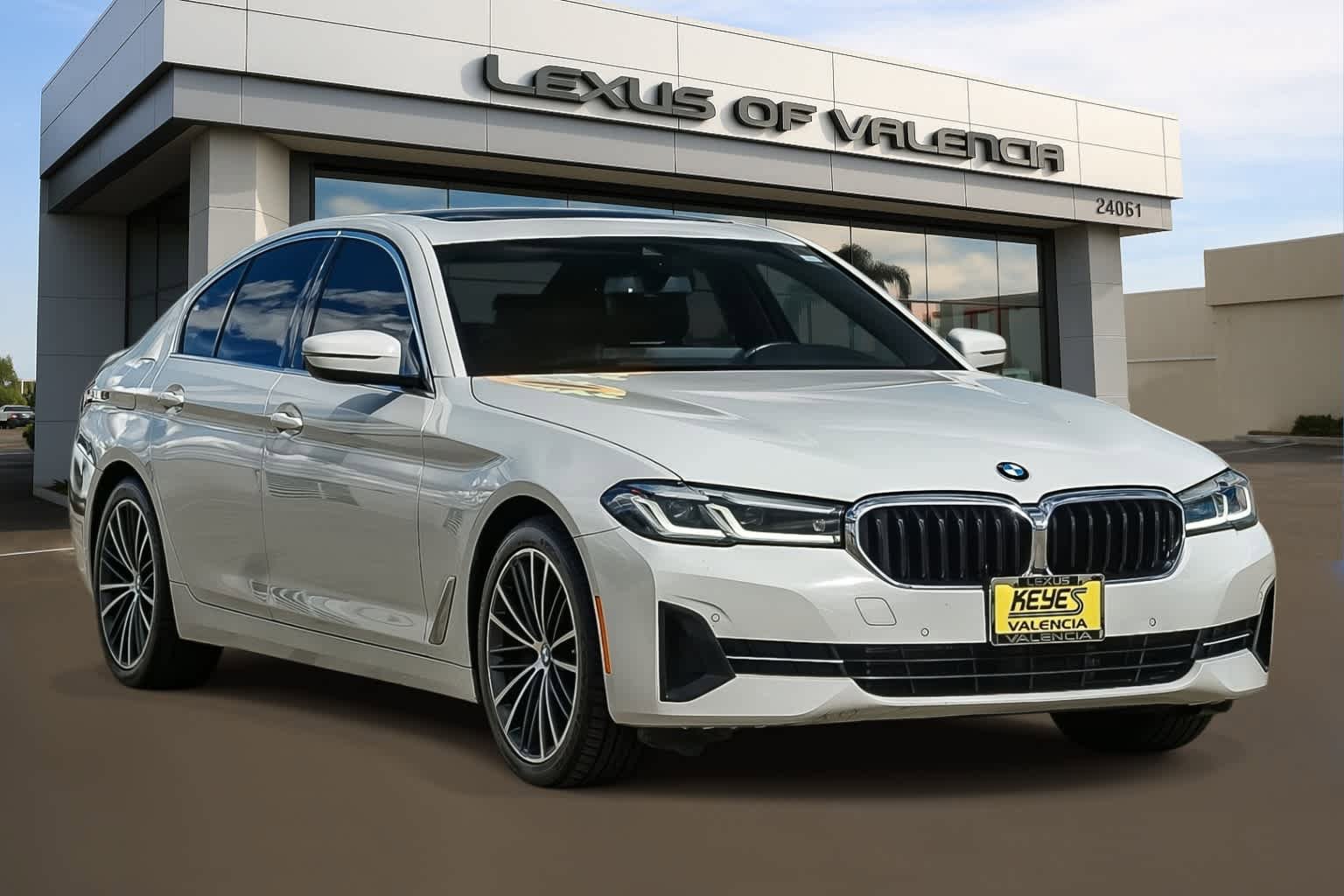 Used 2021 BMW 530i w/ Convenience Package RWD image 3