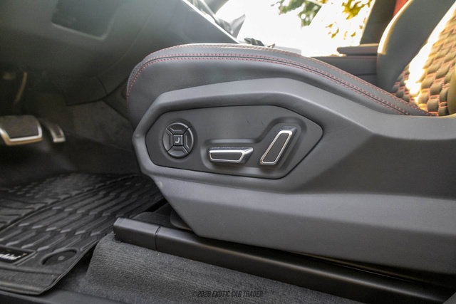 Used 2024 Lamborghini Urus S AWD/4WD image 29
