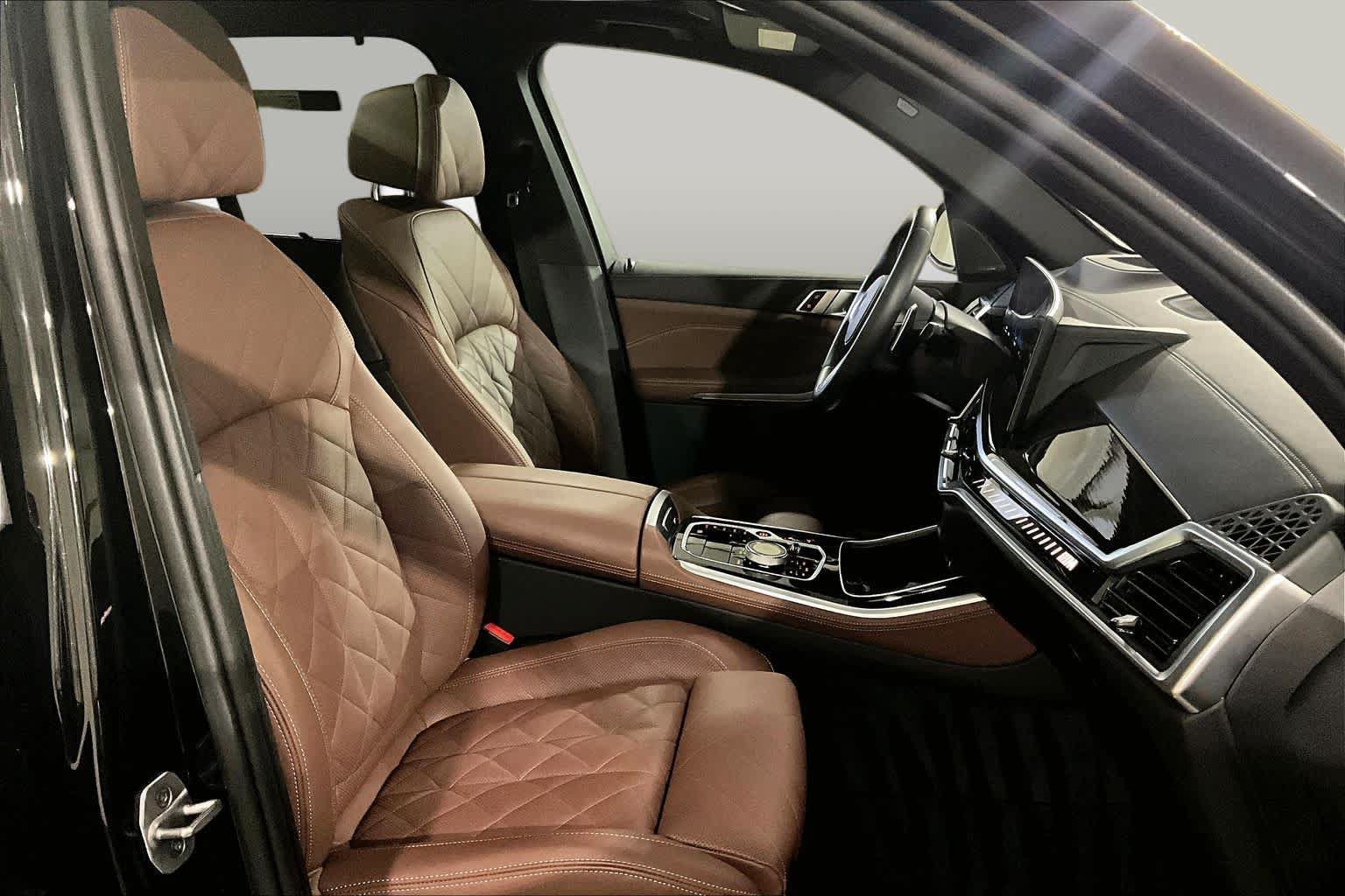 Certified 2024 BMW X5 M60i AWD/4WD image 7