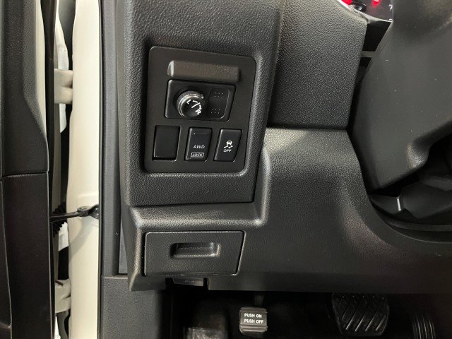 Used 2014 Nissan Rogue S AWD/4WD image 24