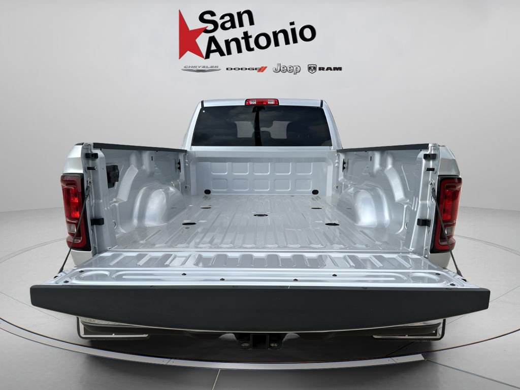 New 2027 RAM 3500 Tradesman AWD/4WD image 18