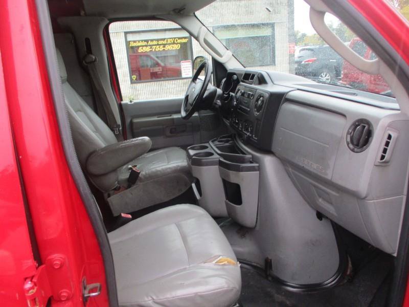 Used 2010 Ford E-150 and Econoline 150 RWD image 7