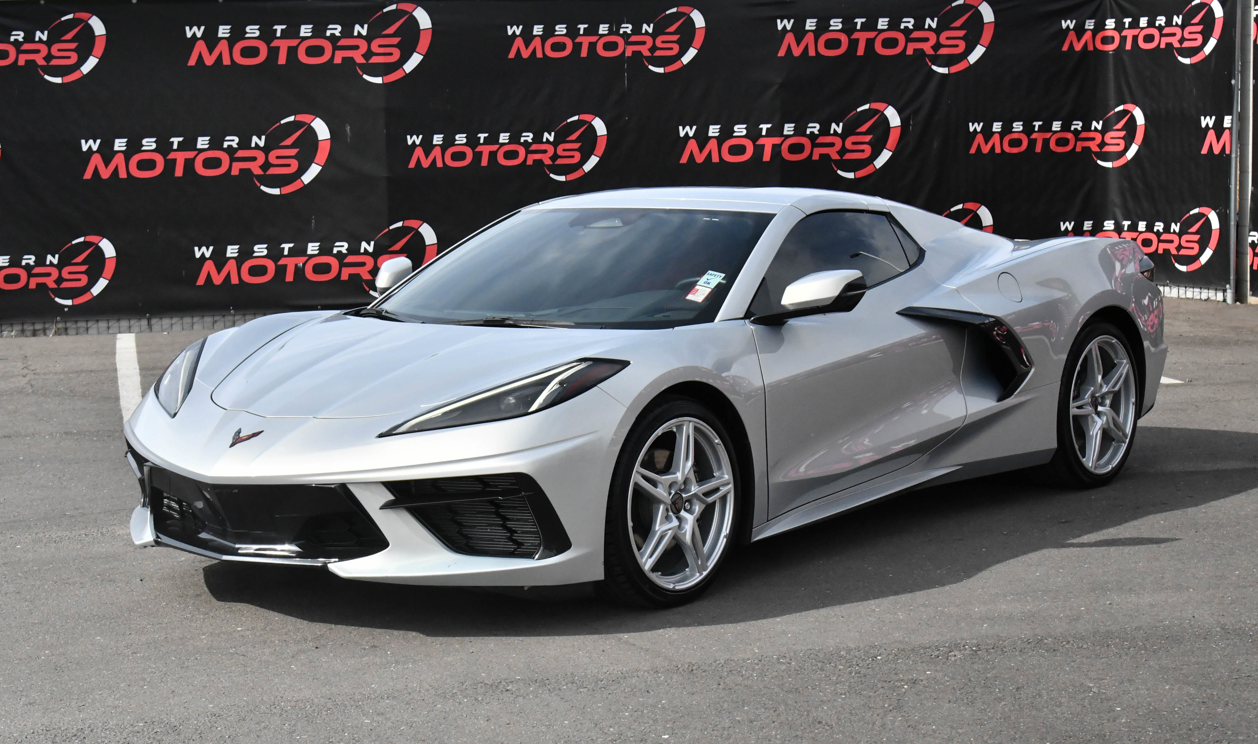 Used 2024 Chevrolet Corvette Stingray Convertible w/ 1LT image 3