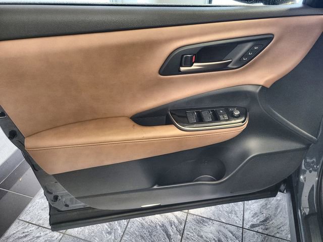 New 2025 Toyota Crown Signia image 13