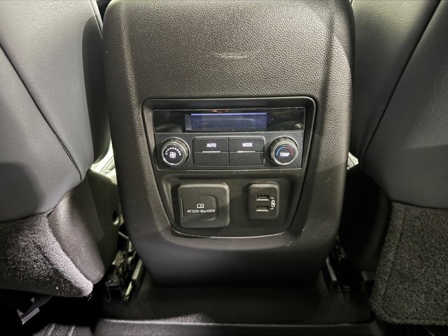 Used 2021 Buick Enclave Essence image 18
