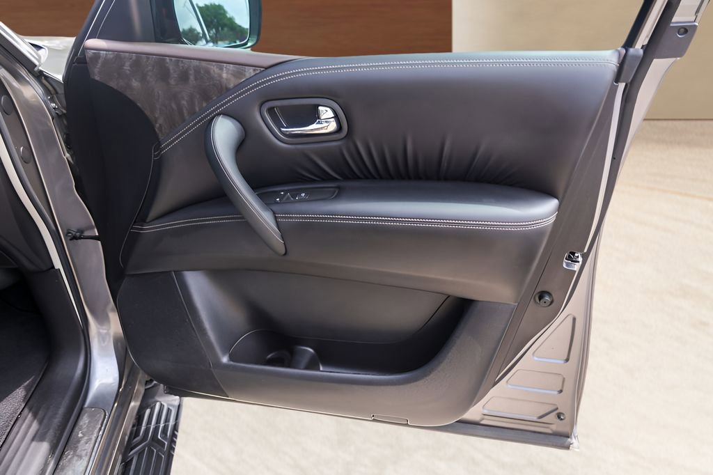 Used 2021 Nissan Armada Platinum w/ Captain's Chairs Package RWD image 29