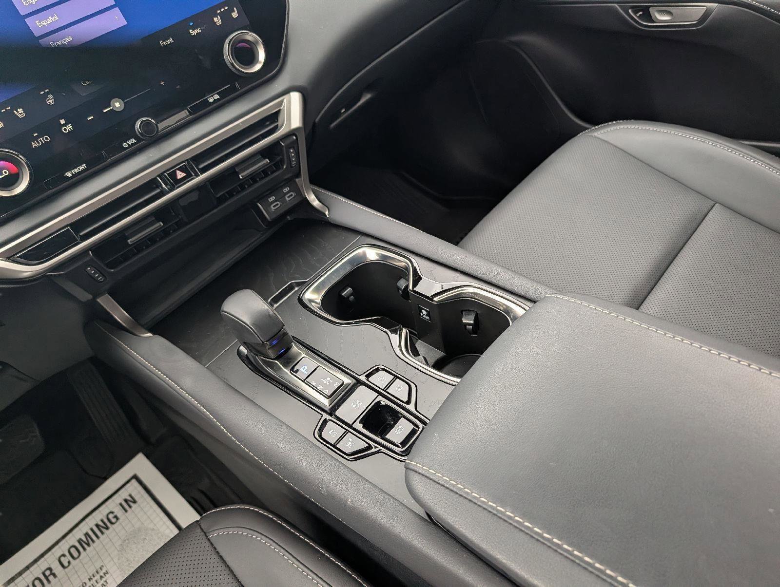 Used 2024 Lexus RX 350 Premium w/ Accessory Package (Z1) AWD/4WD image 16