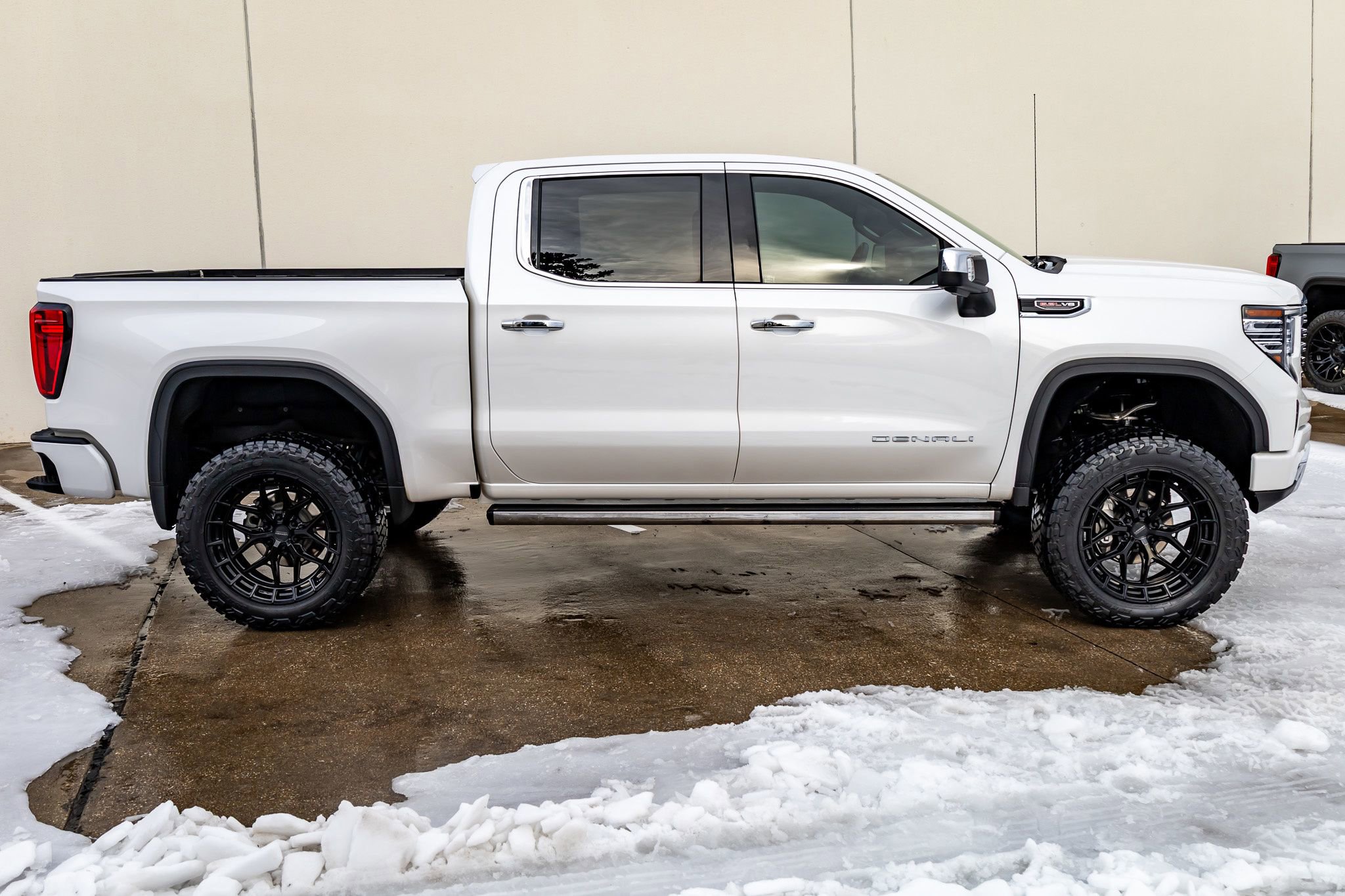 Used 2025 GMC Sierra 1500 Denali image 11