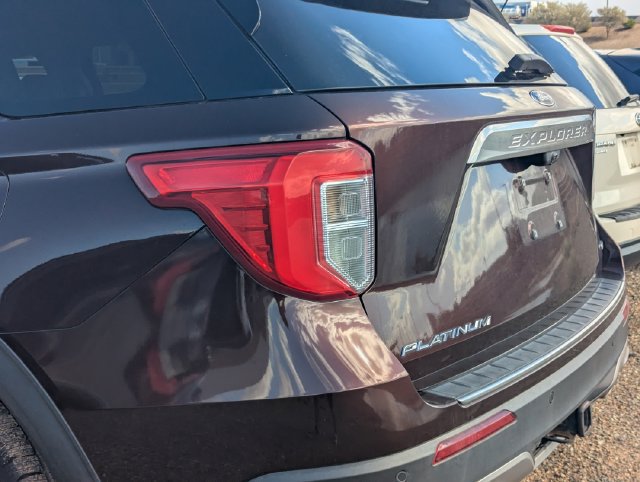Used 2020 Ford Explorer Platinum w/ Premium Technology Package AWD/4WD image 11