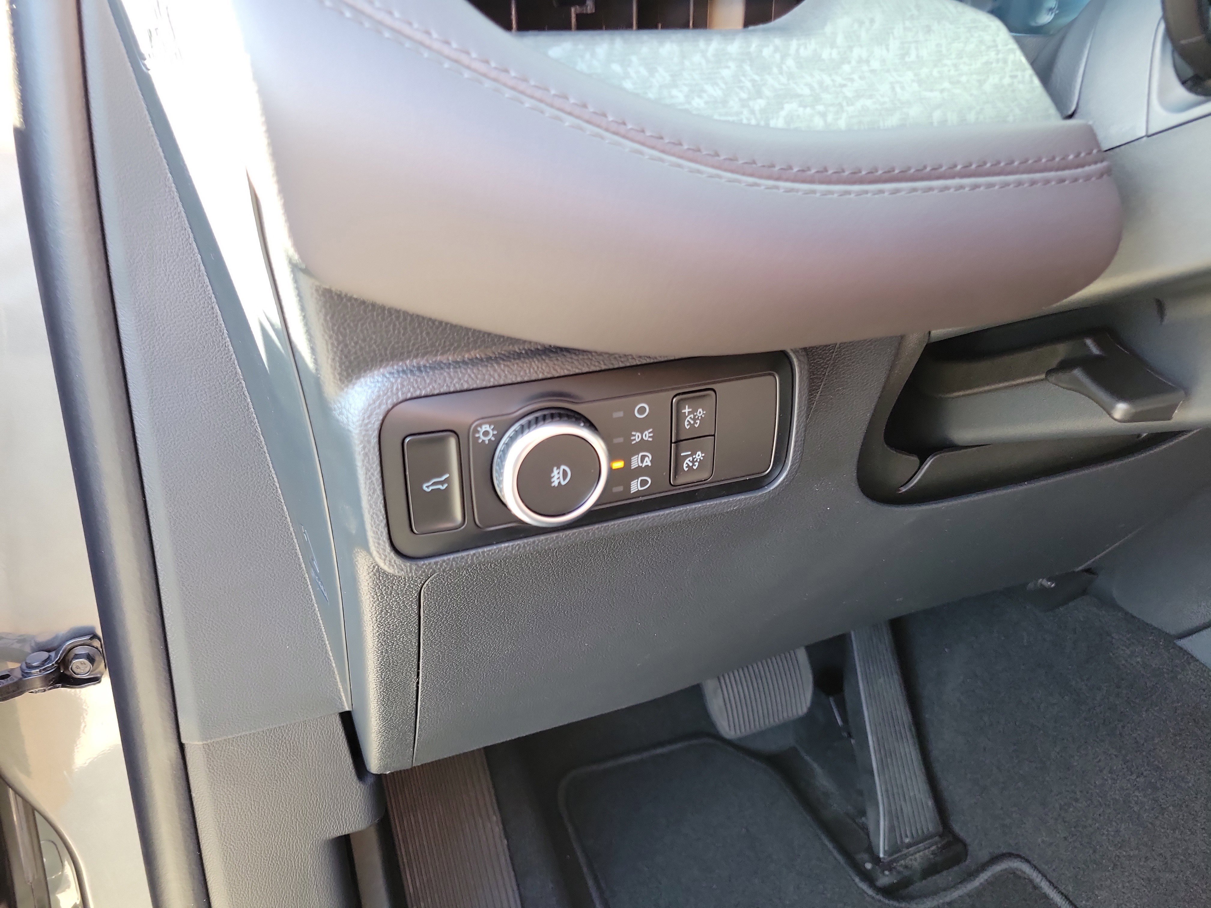 New 2026 Ford Explorer Platinum image 10