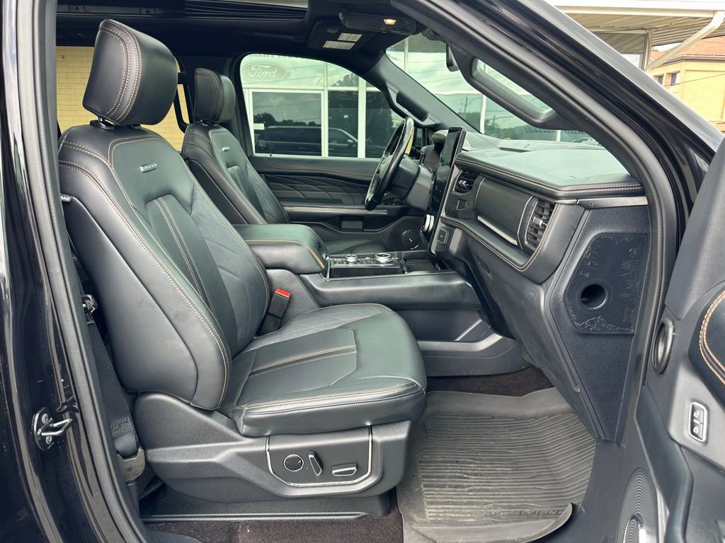 Used 2023 Ford Expedition Max Platinum AWD/4WD image 19