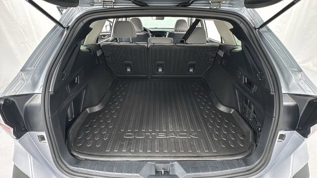 Certified 2022 Subaru Outback Premium image 17