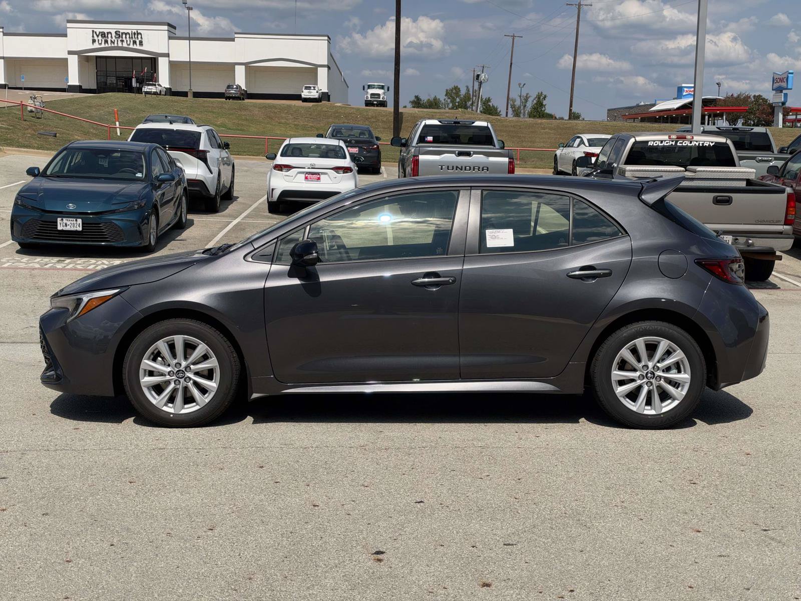 New 2027 Toyota Corolla SE w/ SE Premium Package FWD image 3