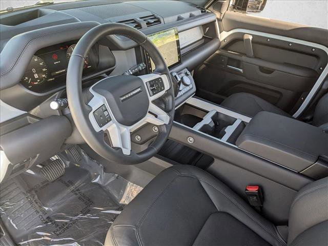 Used 2025 Land Rover Defender 110 X-Dynamic SE AWD/4WD image 10
