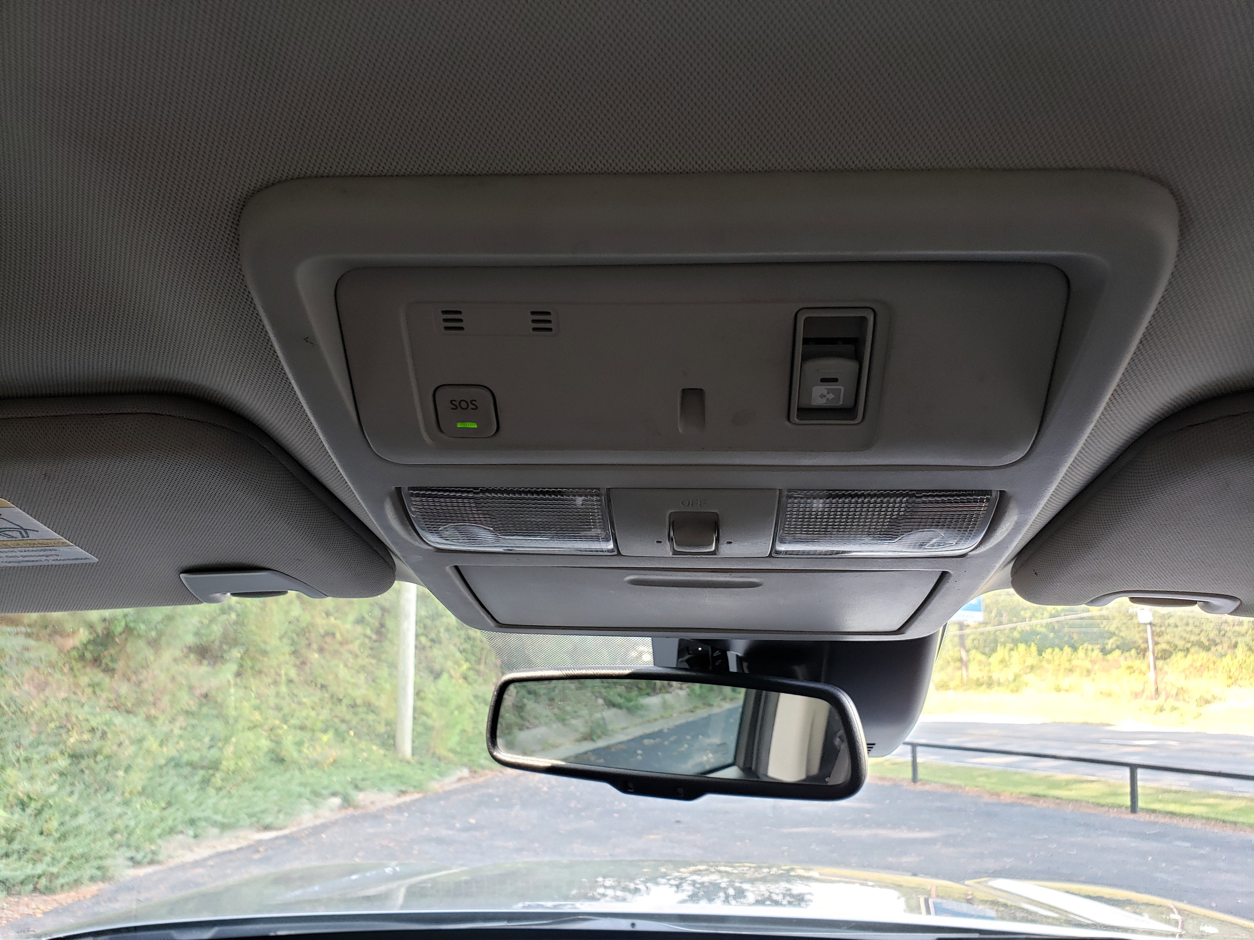 Used 2021 Nissan Titan SV w/ SV Convenience Package image 33