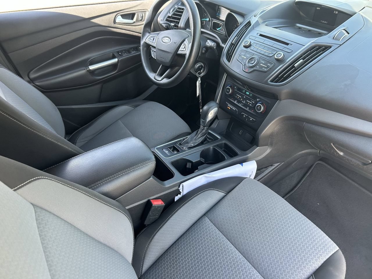 Used 2018 Ford Escape SE FWD image 13