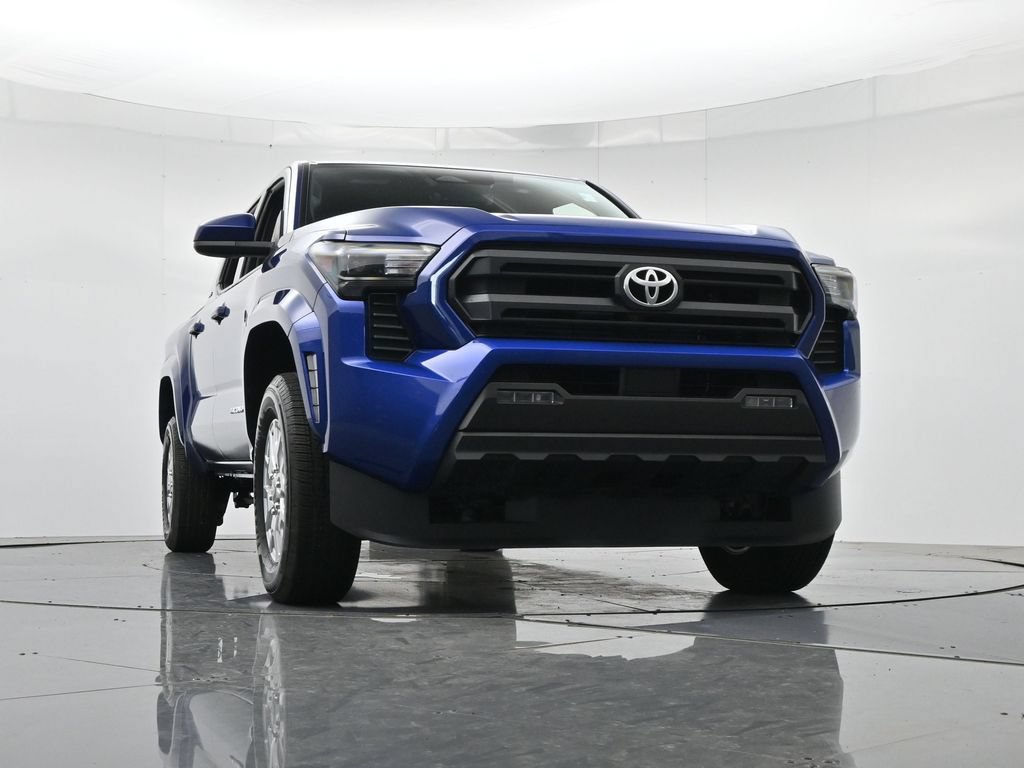 Used 2025 Toyota Tacoma SR5 RWD image 39