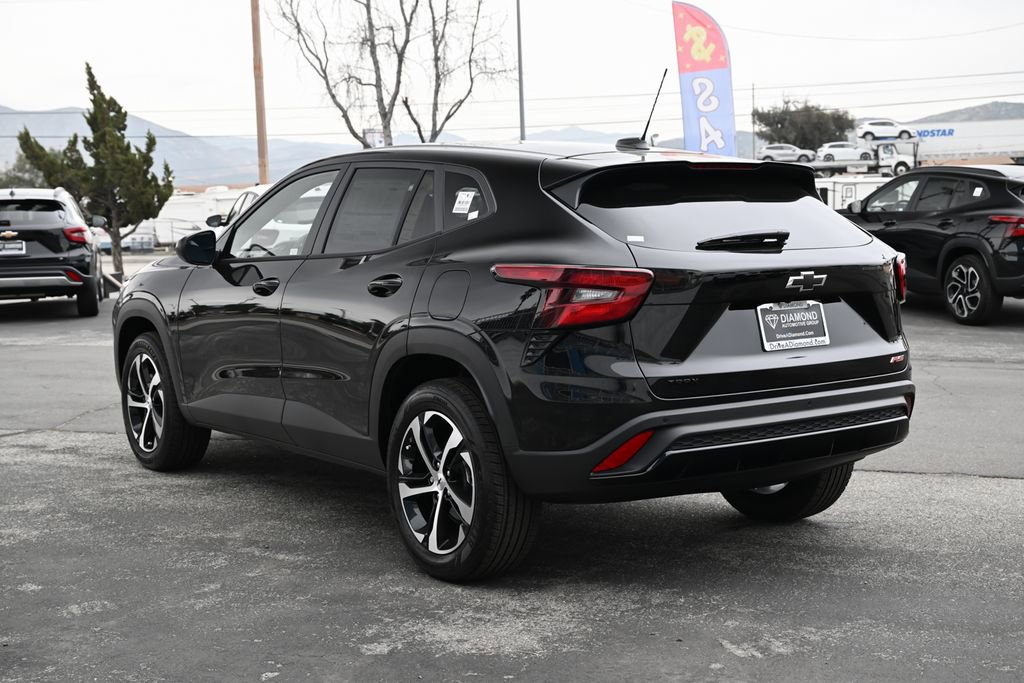 New 2026 Chevrolet Trax RS w/ Driver Confidence Package FWD image 7