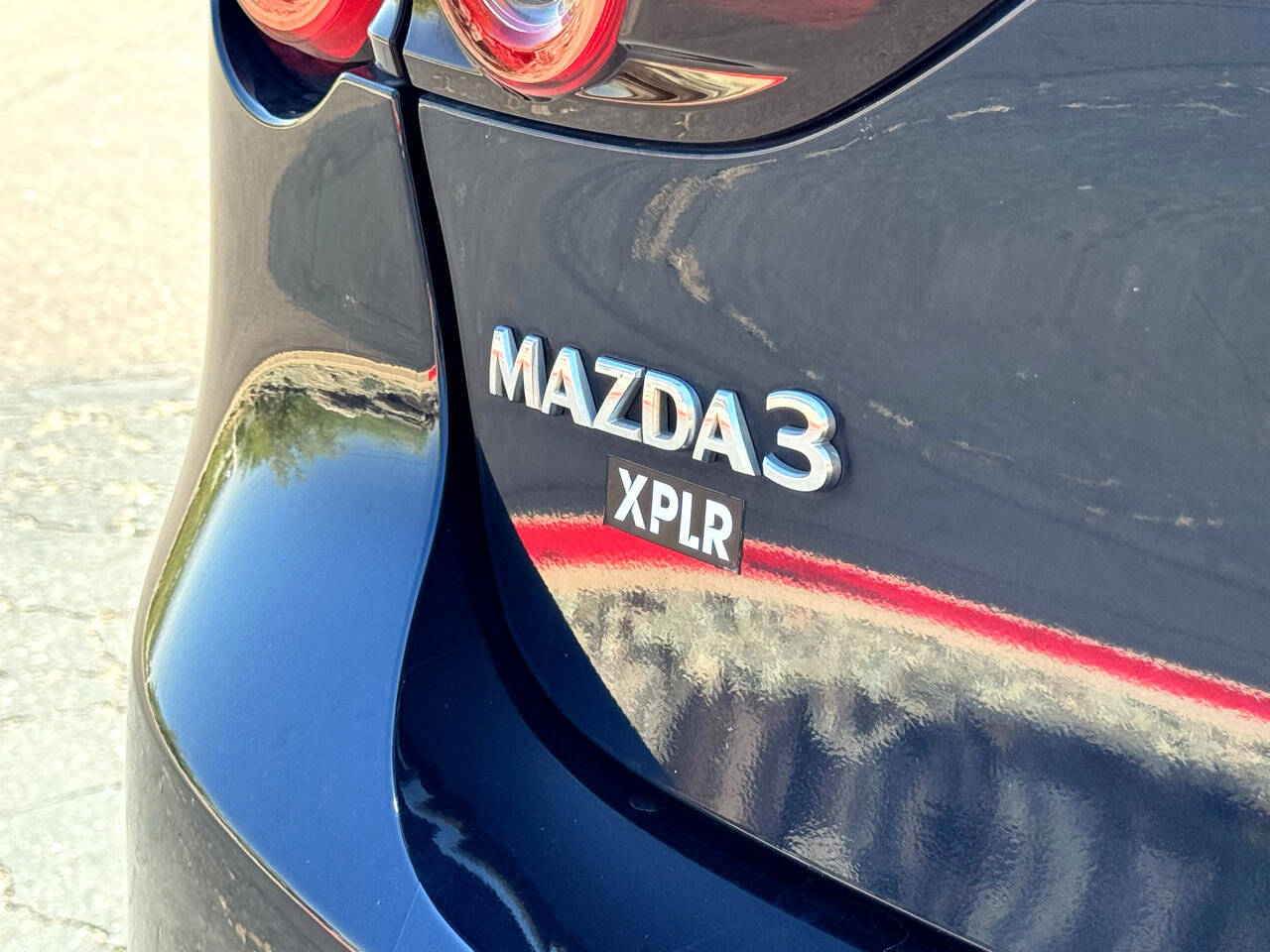 Used 2023 MAZDA MAZDA3 s image 26